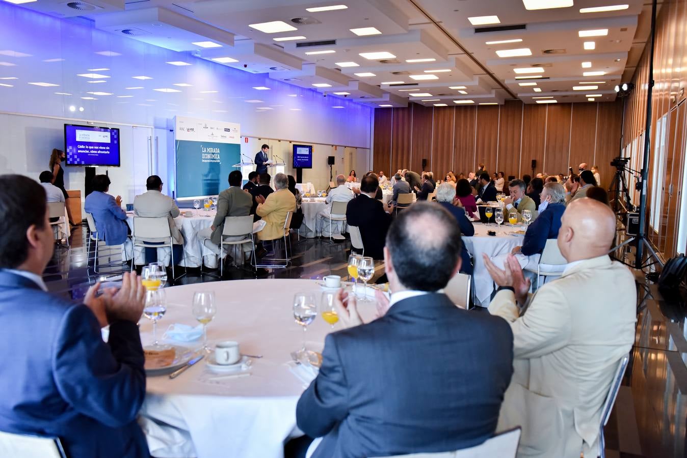 FOTOS: Reencuentro de invitados en La Mirada Económica