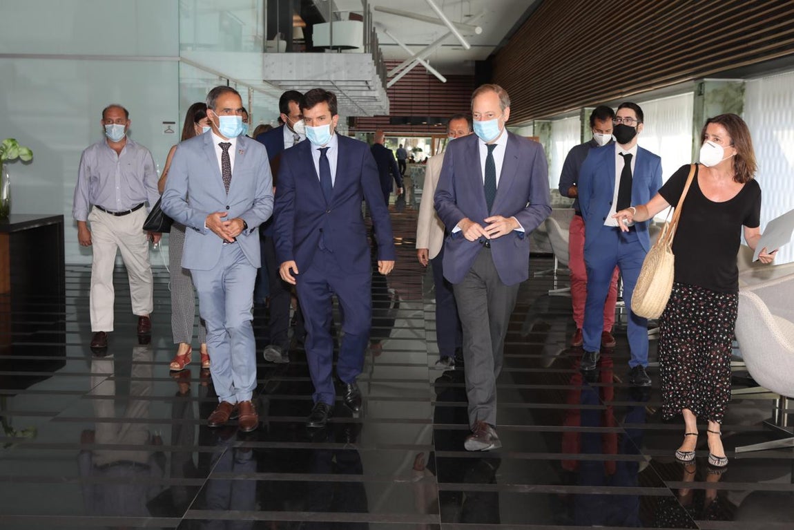 FOTOS: Política, empresa y sociedad gaditana se dan cita en La Mirada Económica