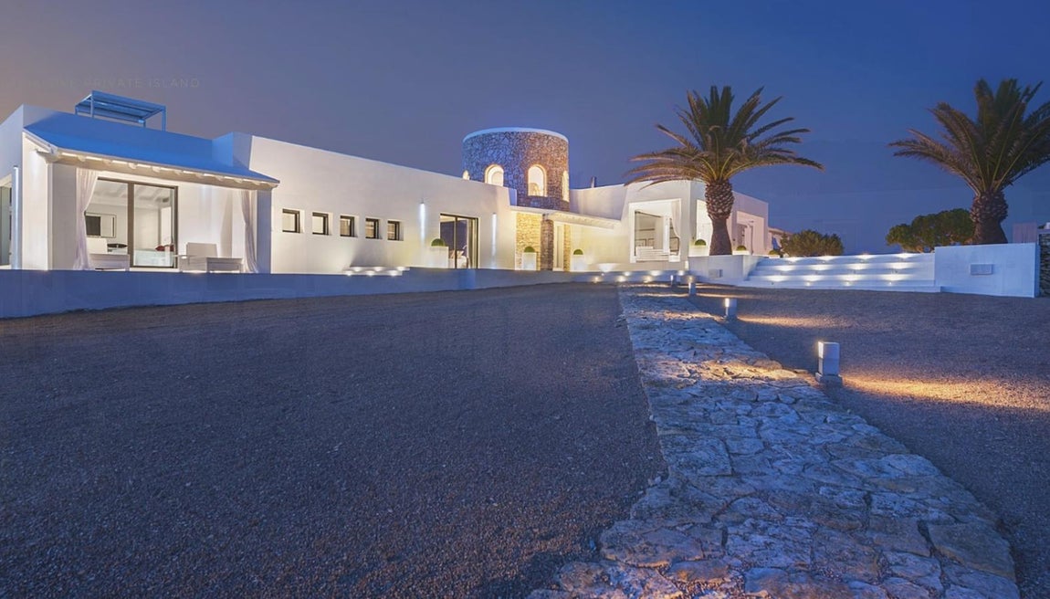 Diseño y confort. Como puede verse en la imagen, el diseño exterior irradia elegancia y está pensado para que en su interior se celebren todo tipo de eventos.