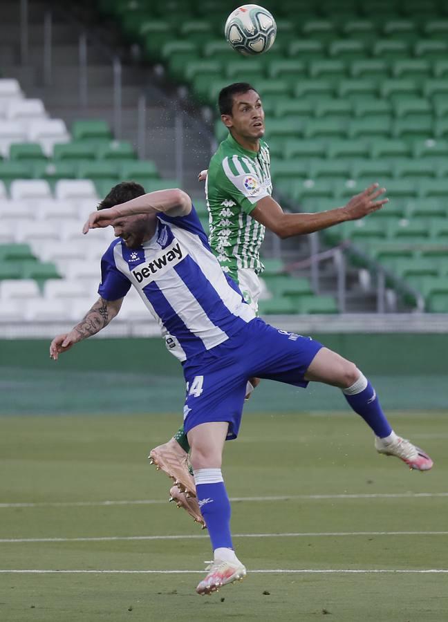 En imágenes, partido entre el Betis y el Alavés en el Benito Villamarín