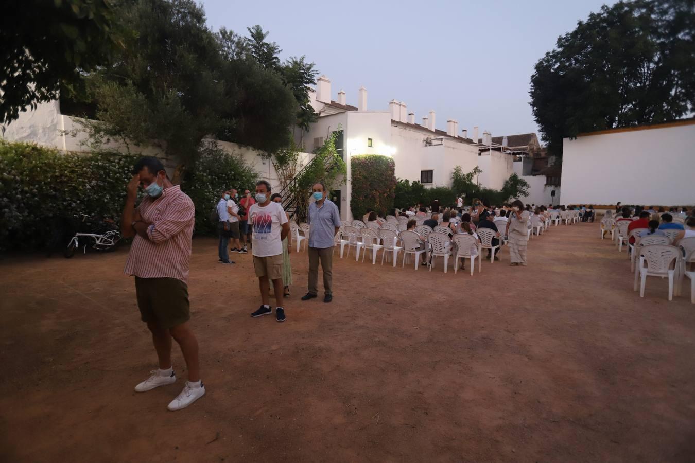 La apertura del cine de verano Fuenseca de Córdoba, en imágenes