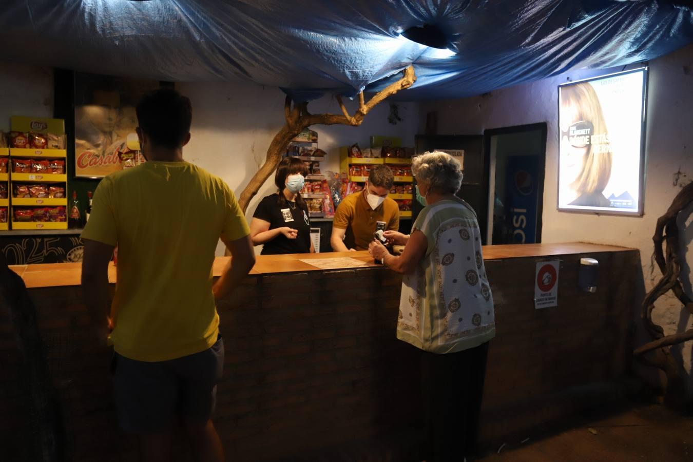 La apertura del cine de verano Fuenseca de Córdoba, en imágenes