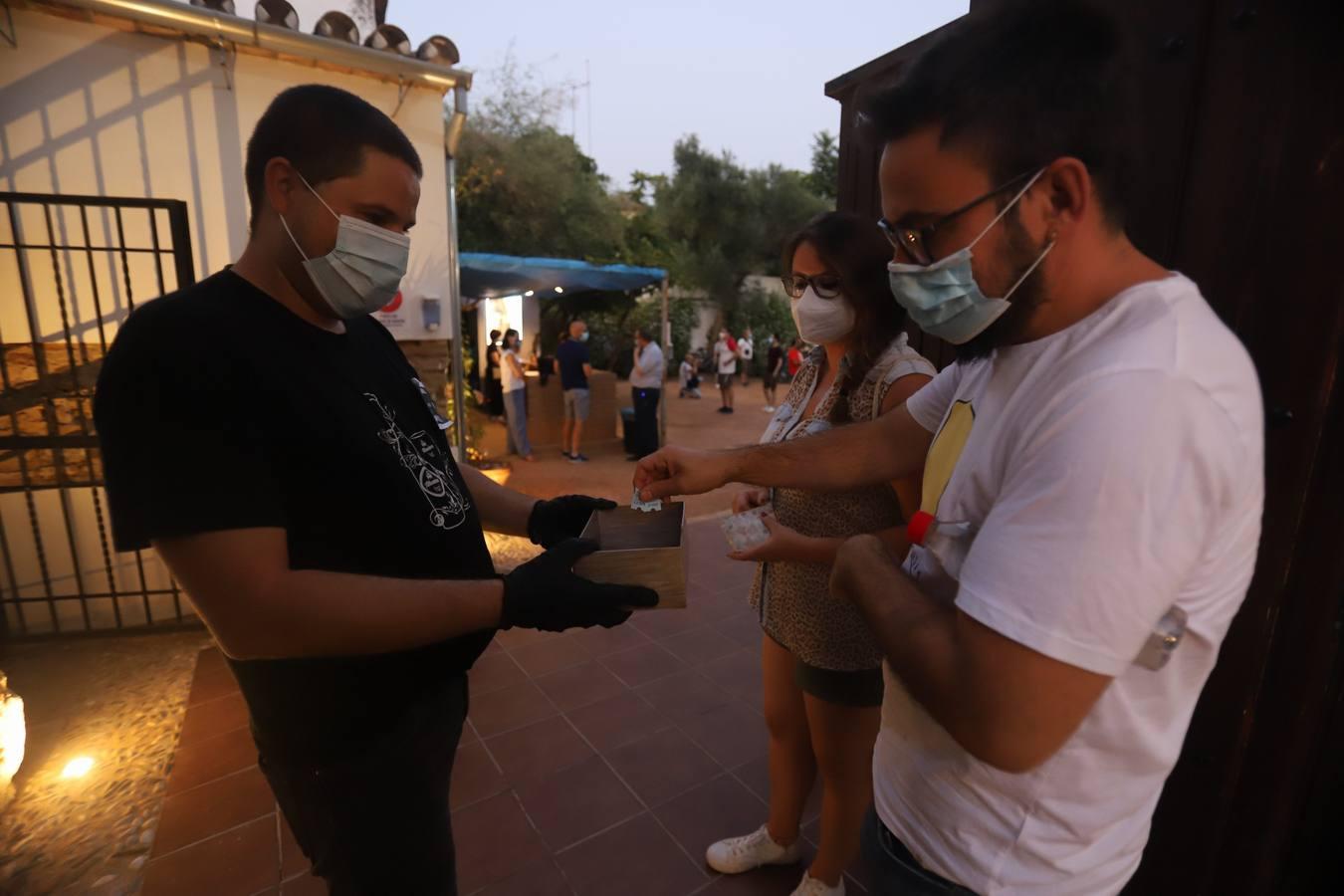 La apertura del cine de verano Fuenseca de Córdoba, en imágenes