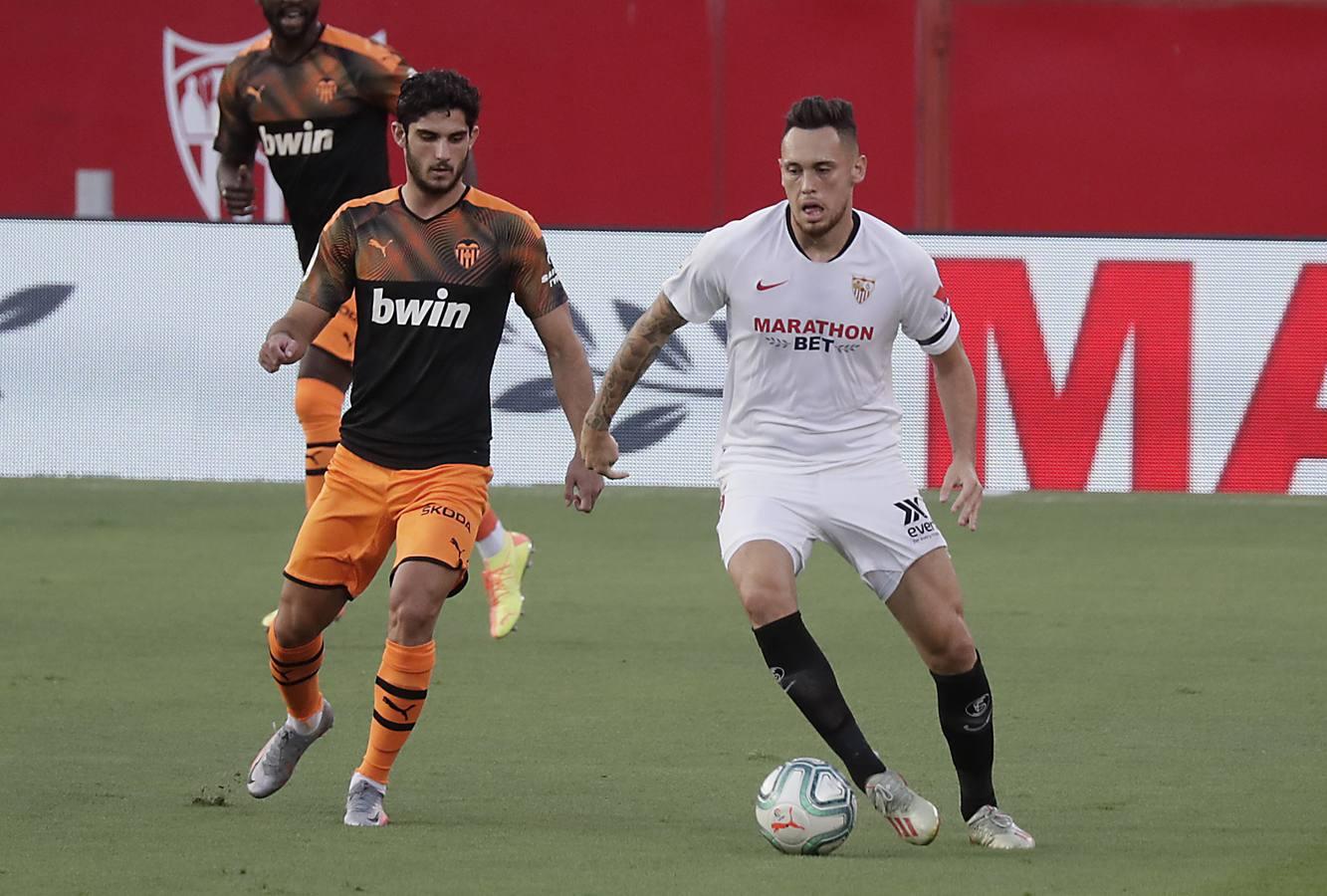 El partido entre el Sevilla y el Valencia, en imágenes