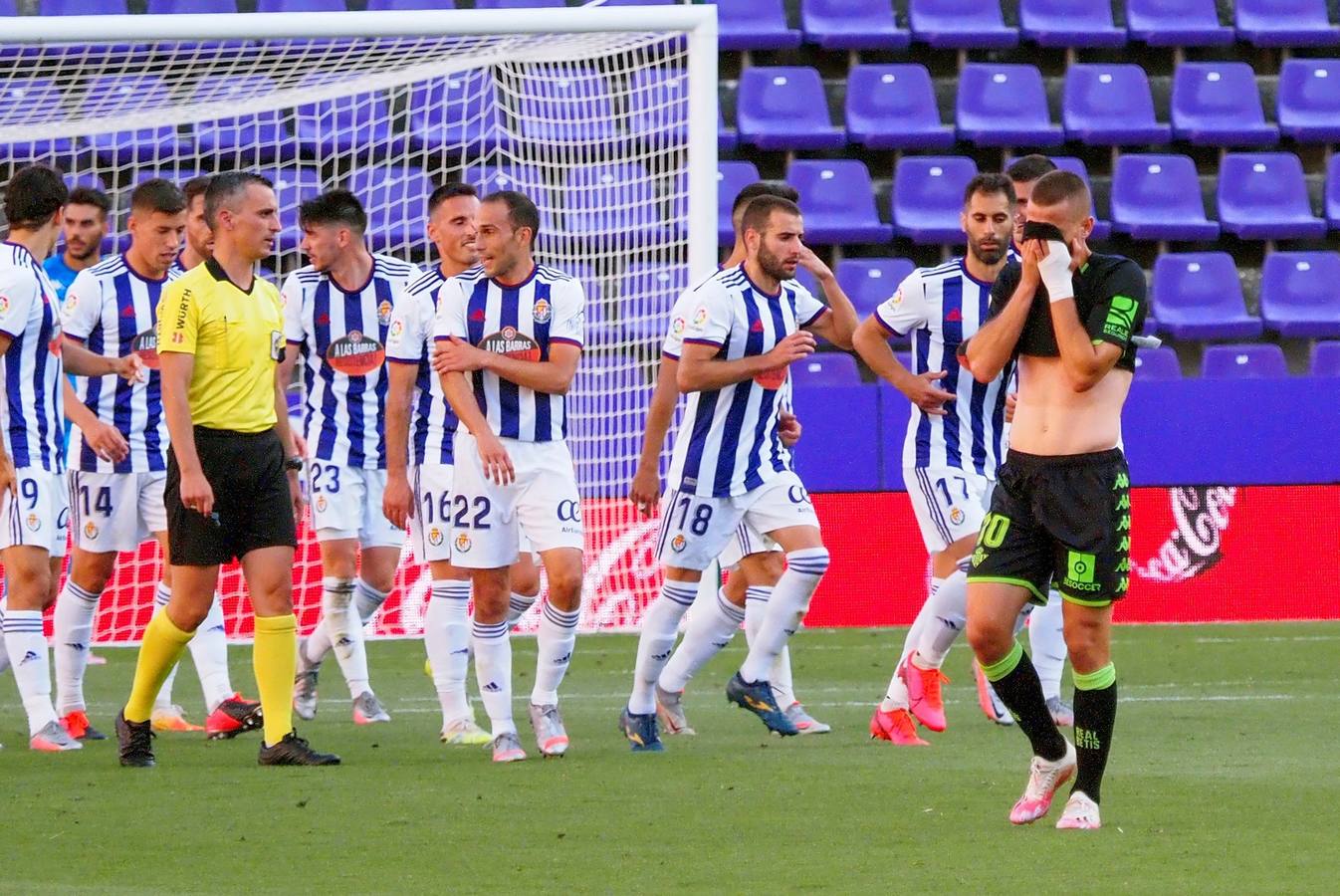 Las mejores imágenes del encuentro entre el Real Valladolid y el Real Betis Balompié