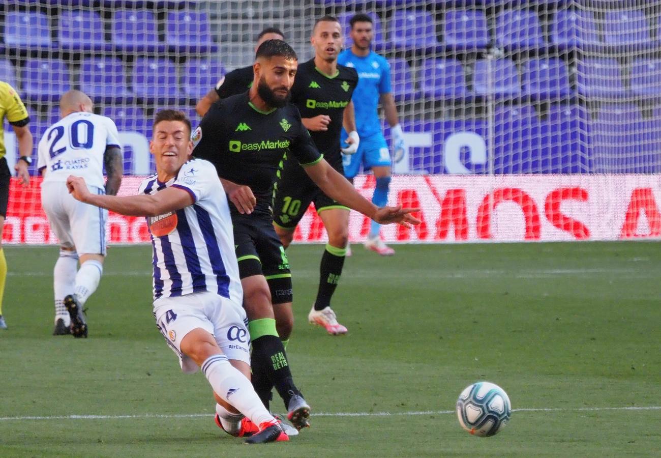 Las mejores imágenes del encuentro entre el Real Valladolid y el Real Betis Balompié