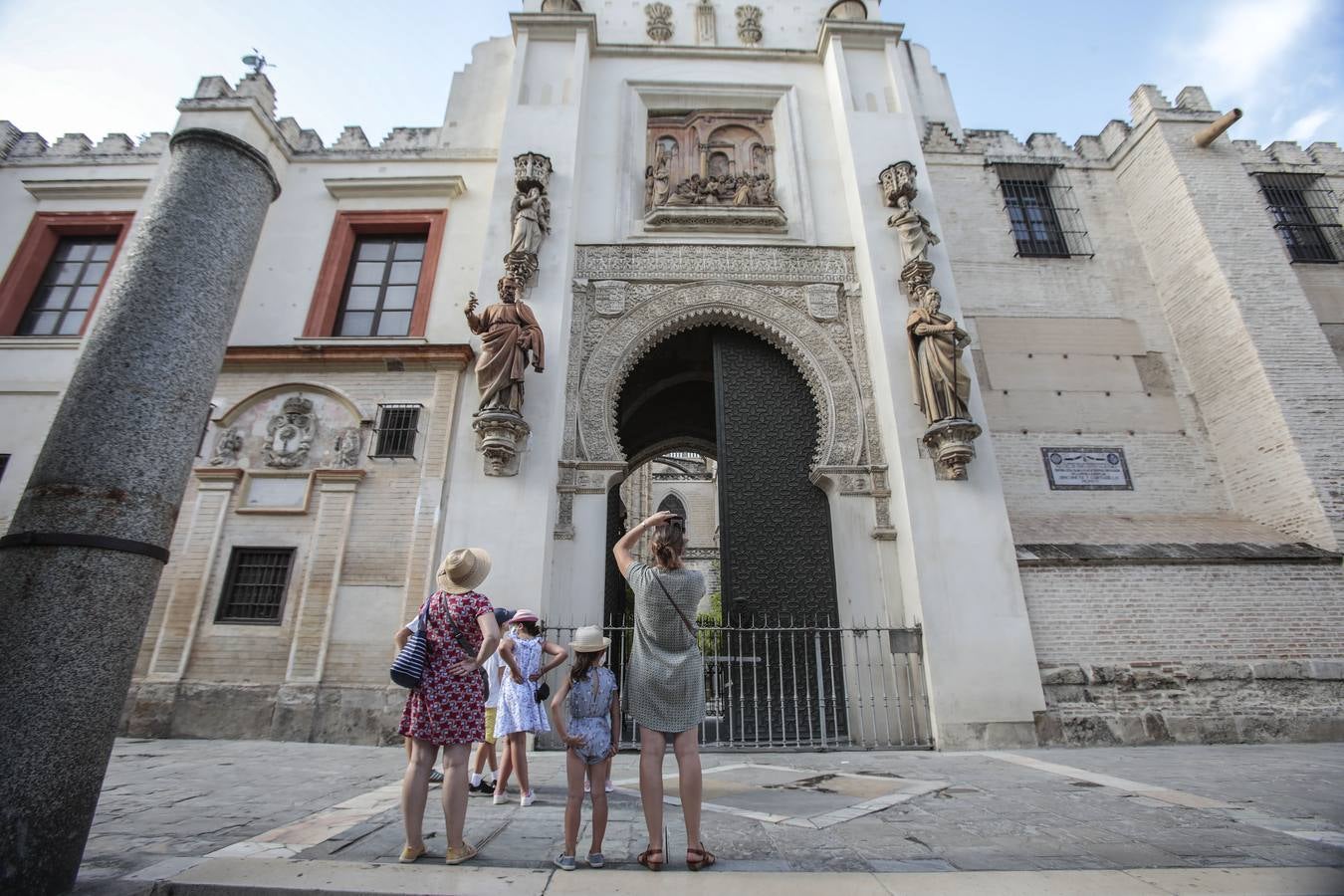 Reapertura de la Catedral de Sevilla a la visita cultural en grupos