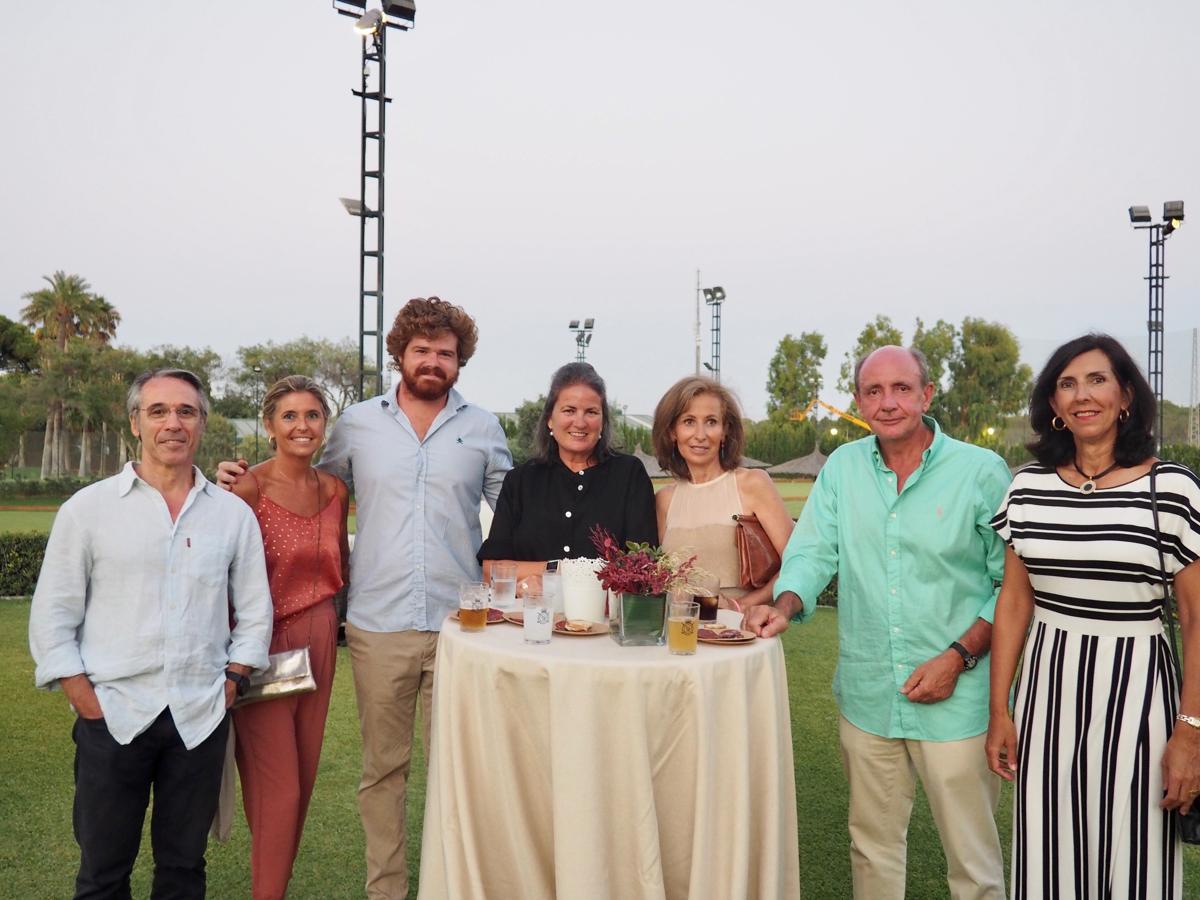 César Ruesgas, Ana Pérez, Leandro Martín, Mónica Loma, Elena Escario, Moncho Castresana y Rosa Díaz de la Peña.