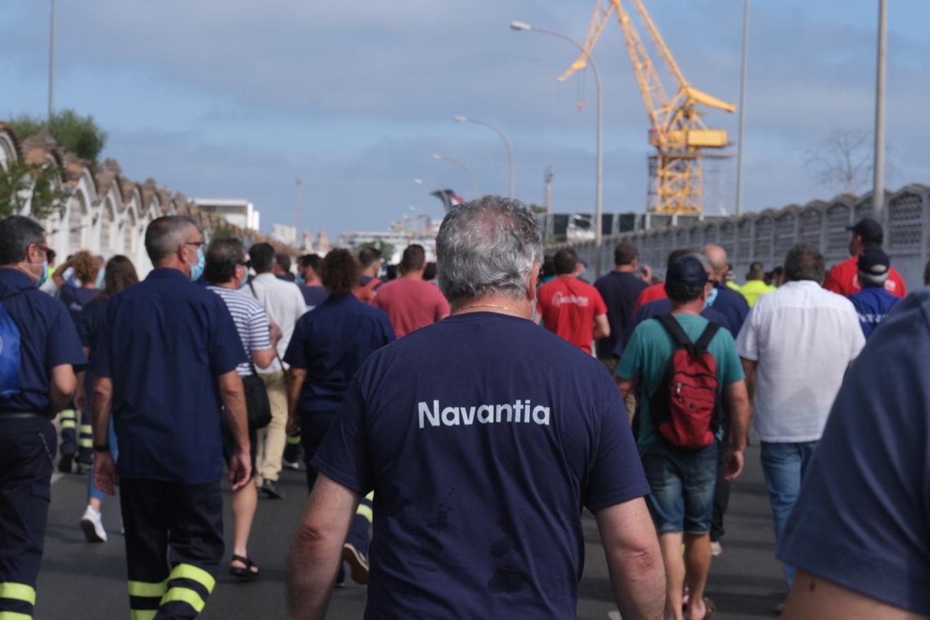 FOTOS: Los Astilleros de la Bahía de Cádiz salen a la calle a pedir auxilio