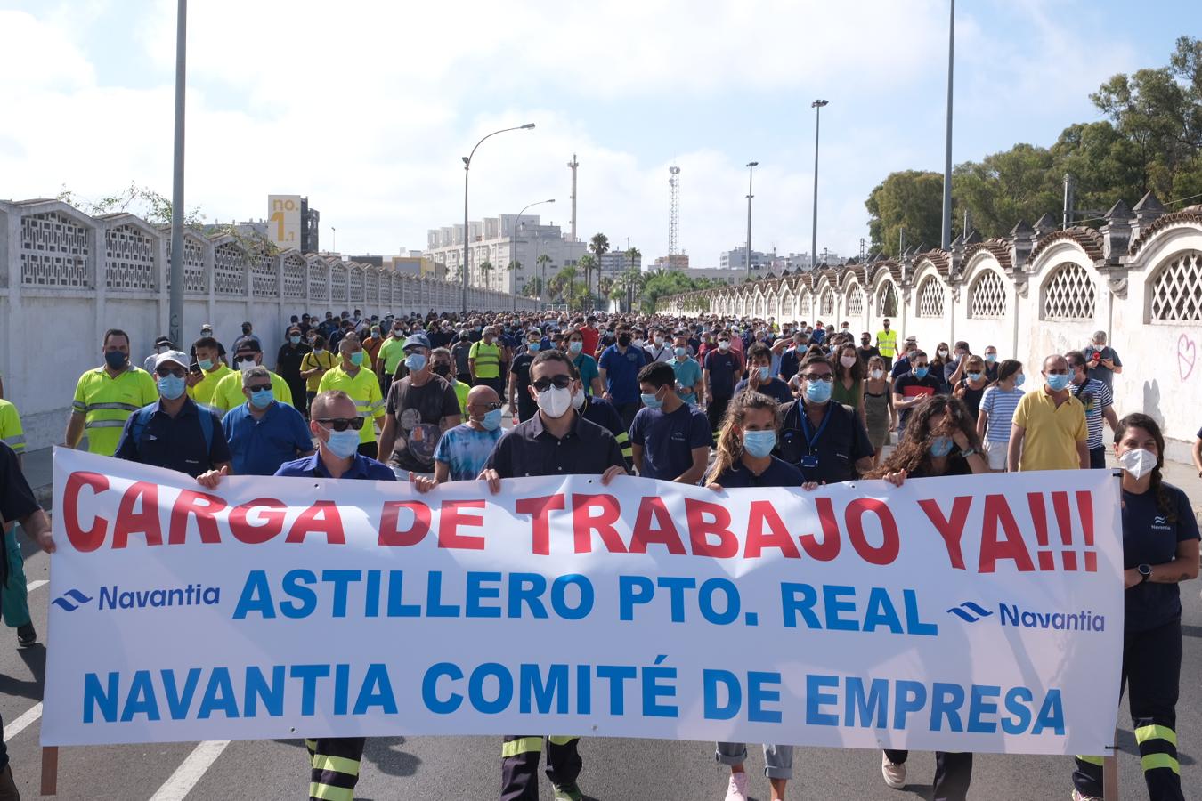 FOTOS: Los Astilleros de la Bahía de Cádiz salen a la calle a pedir auxilio