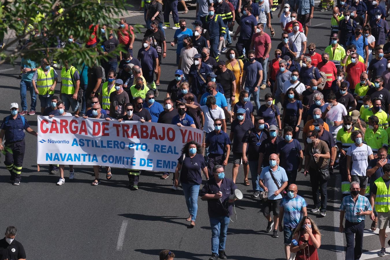 FOTOS: Los Astilleros de la Bahía de Cádiz salen a la calle a pedir auxilio