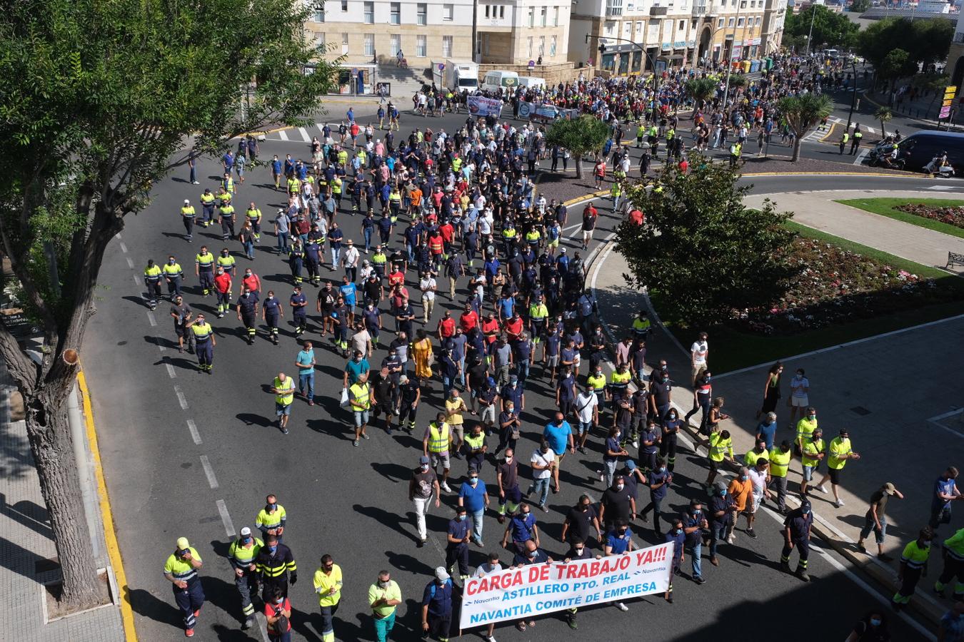 FOTOS: Los Astilleros de la Bahía de Cádiz salen a la calle a pedir auxilio