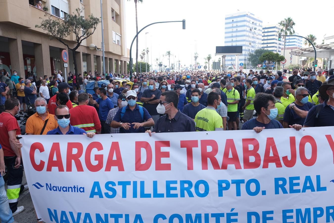 FOTOS: Los Astilleros de la Bahía de Cádiz salen a la calle a pedir auxilio