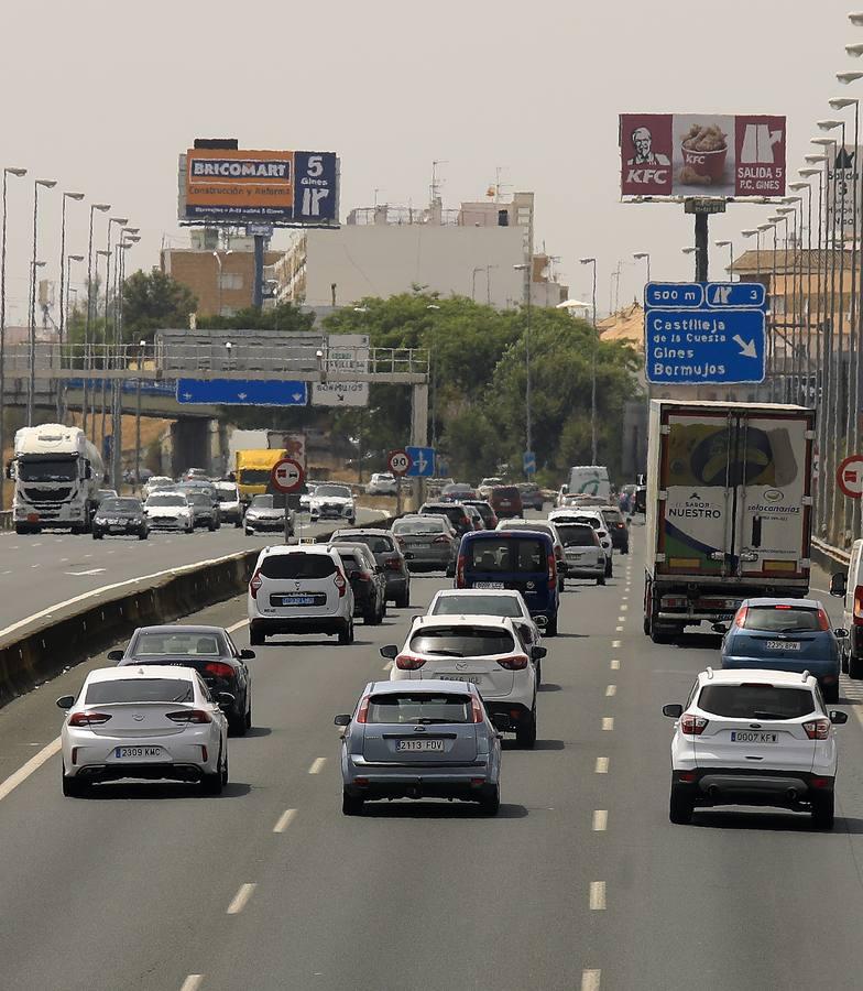 La Operación Salida de Sevilla, en imágenes