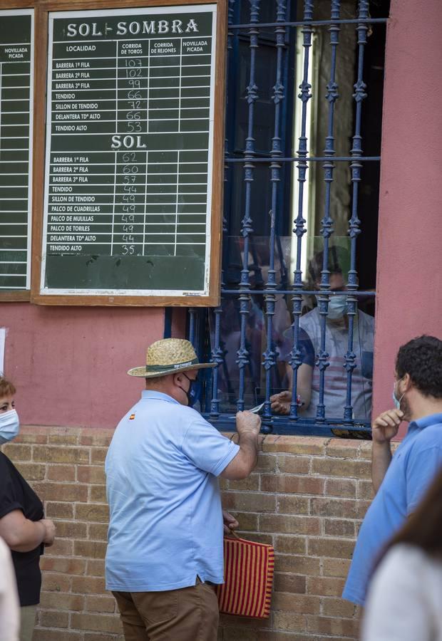 En imágenes, la primera corrida de toros de las Colombinas