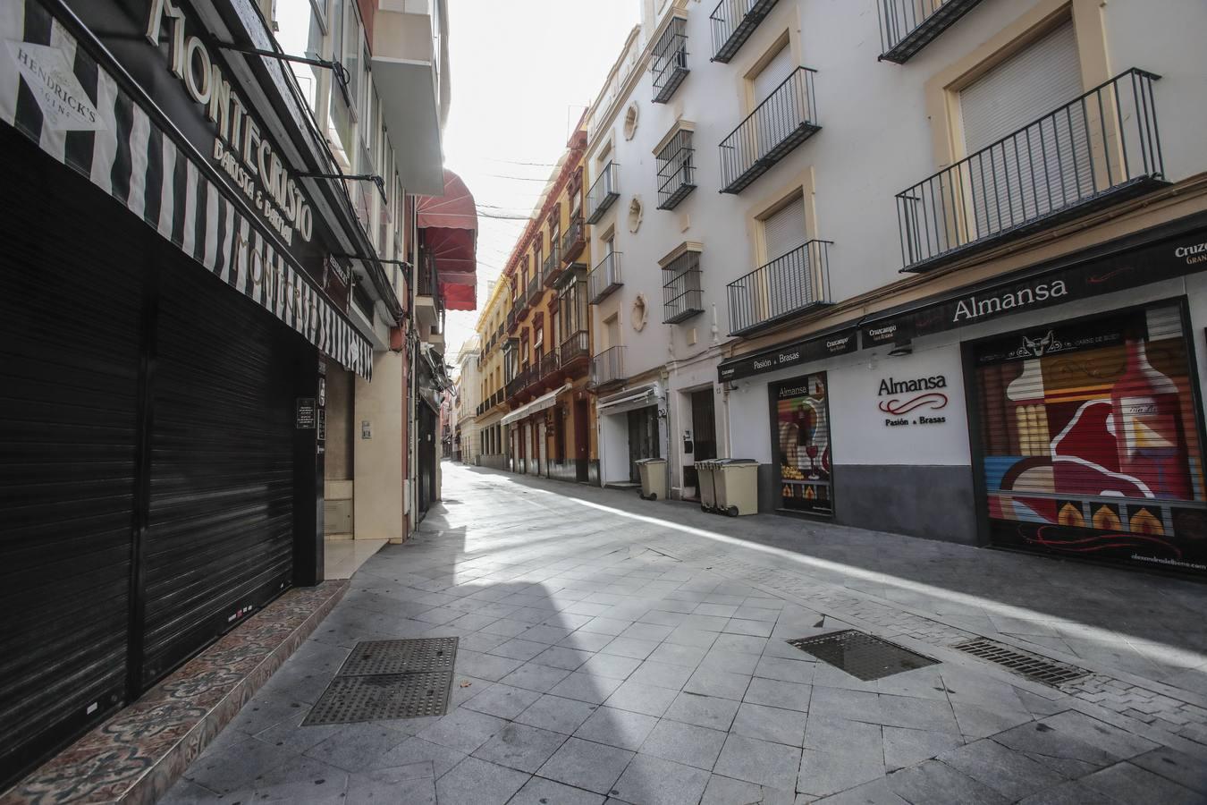 En imágenes, Sevilla se queda vacía con la llegada del mes de agosto