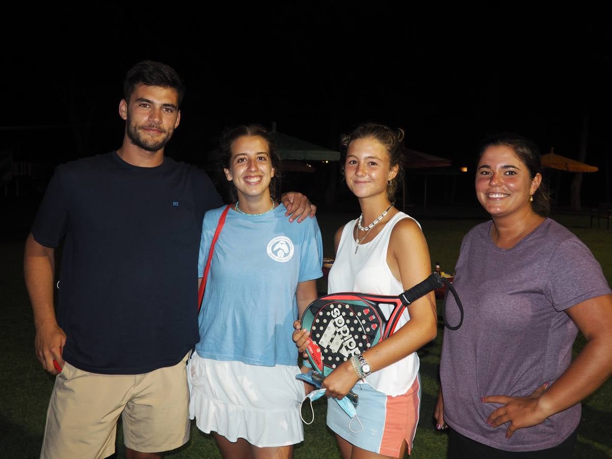 Hugo Álvarez de Zárate, Patricia Osborne, Beatriz Osborne y Lourdes Cornago.. 