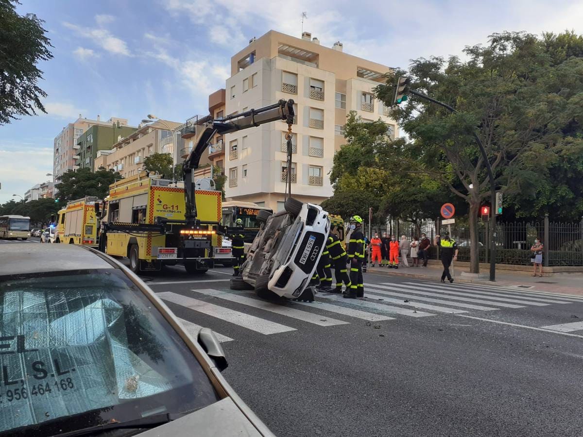 FOTOS: Aparatoso accidente en la Avenida