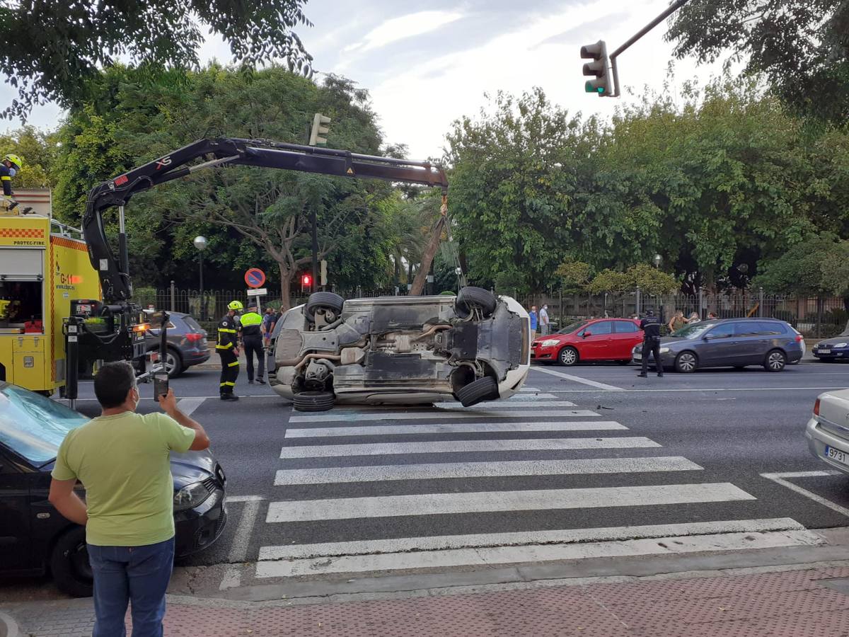 FOTOS: Aparatoso accidente en la Avenida