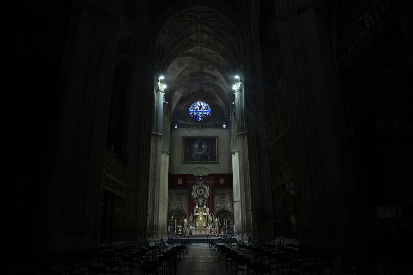 Altar de novena de la Virgen de los Reyes