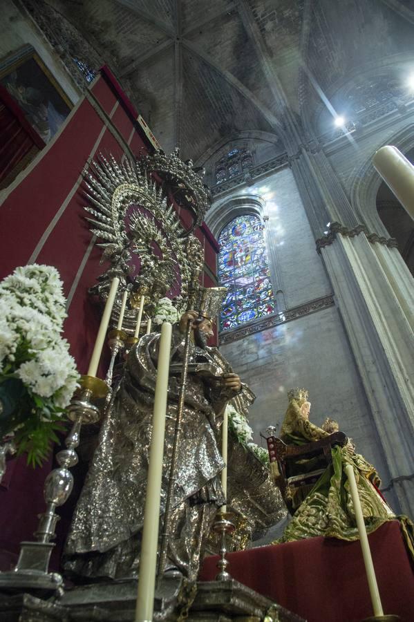 Altar de novena de la Virgen de los Reyes