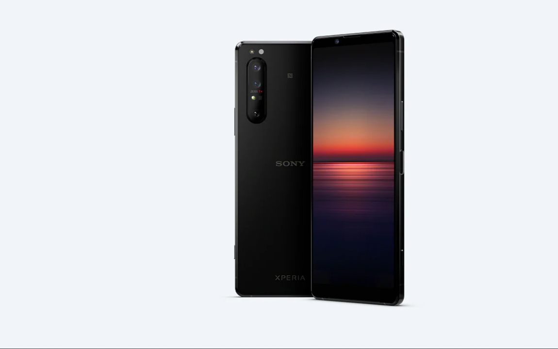 Xperia 1 II. Conexión 5G, una cámara de altas prestaciones, desarrollada con los ingenieros de Alpha de Sony, y una pantalla OLED 4K HDR de 6,5 pulgadas y 21:9 CinemaWide son algunas de las características del nuevo Smartphone de Sony, el Xperia 1 II que, además, es resistente al agua. Su precio es de 1.199 euros.