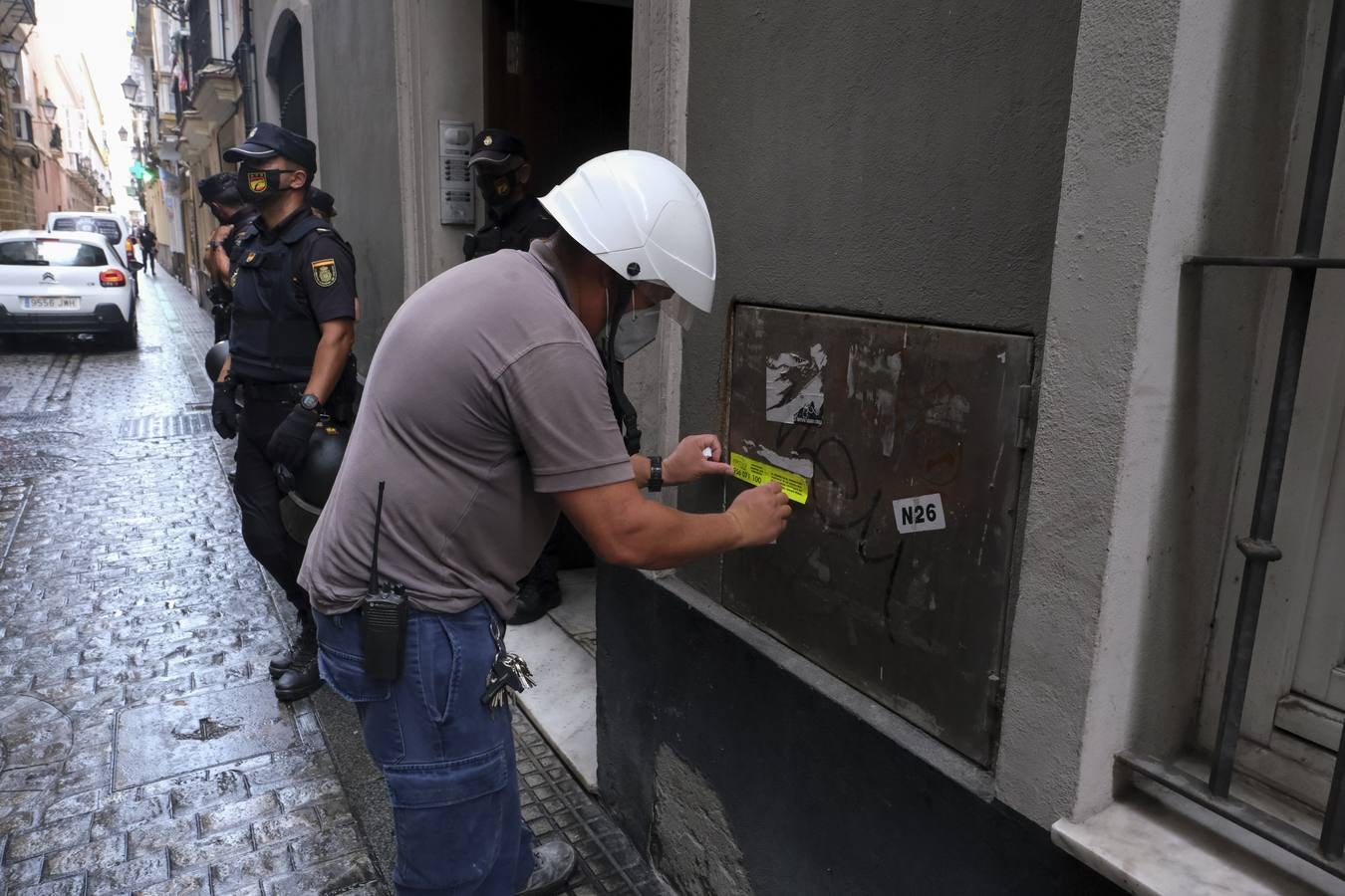 FOTOS: golpe policial contra la droga en la calle Feduchy de Cádiz