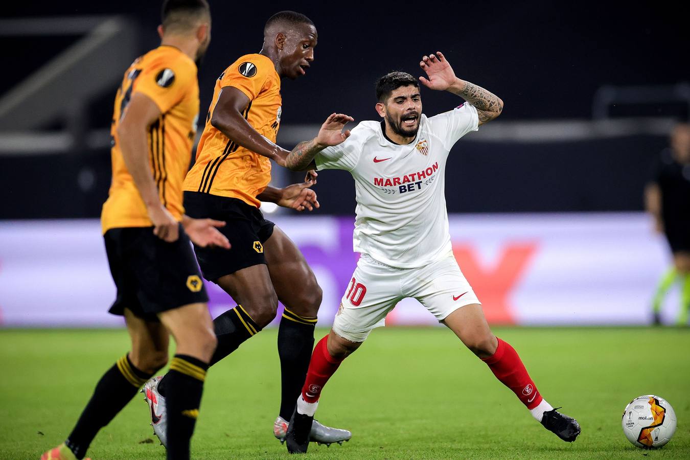 Las mejores imágenes del partido Sevilla - Wolverhampton