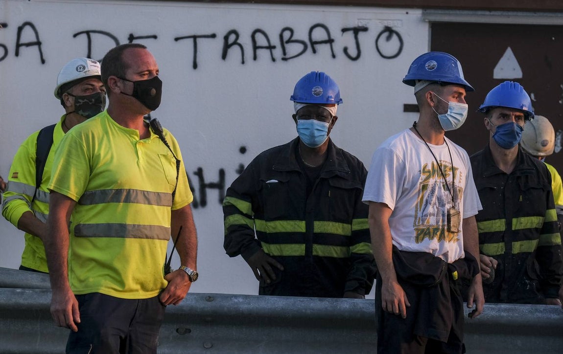FOTOS: Trabajadores del metal cortan el Puente Carranza