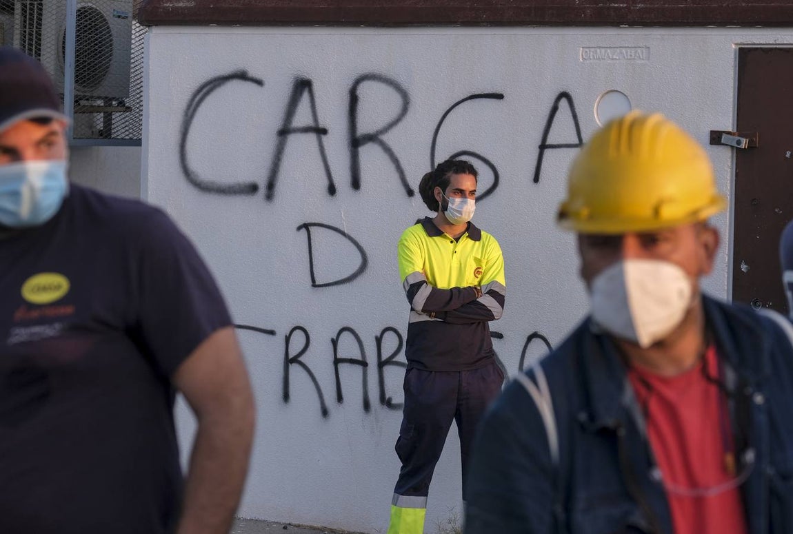 FOTOS: Trabajadores del metal cortan el Puente Carranza