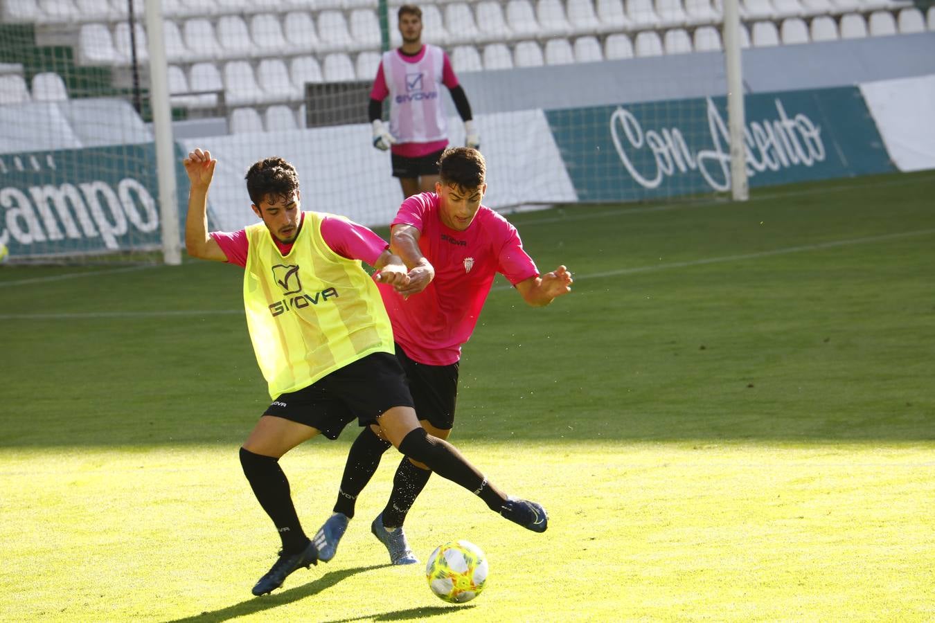 El triunfo del Córdoba CF ante el Córdoba B, en imágenes