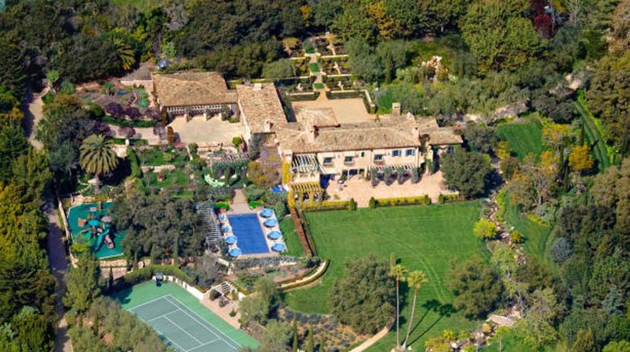 Nos colamos en la nueva mansión de Meghan Markle y el Príncipe Harry en Montecito