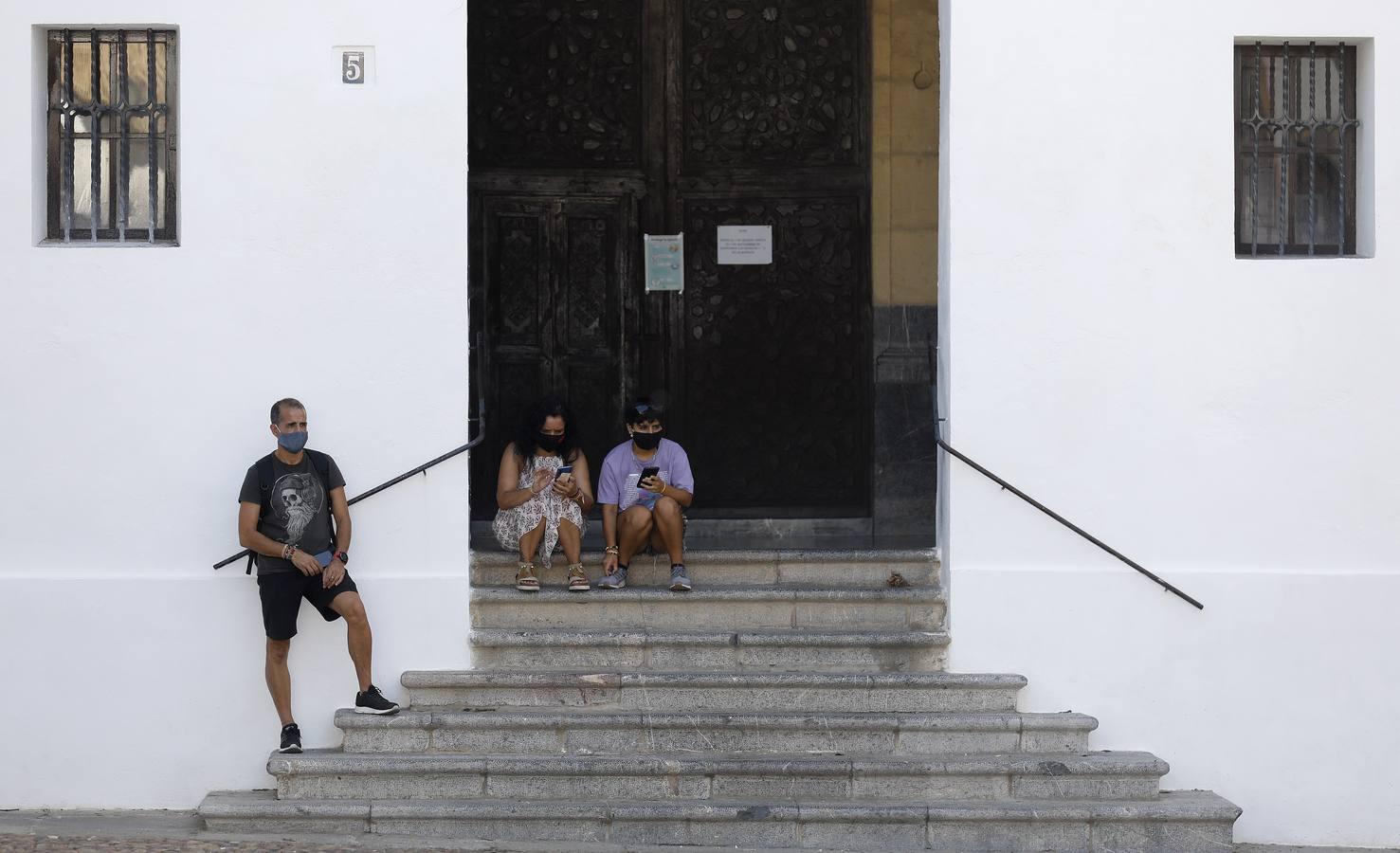 La plaza de Capuchinos en estado previo de remodelación, en imágenes: