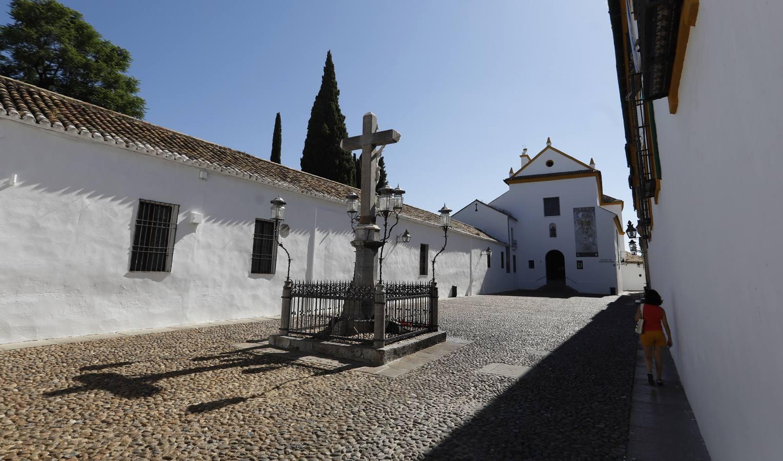 La plaza de Capuchinos en estado previo de remodelación, en imágenes: