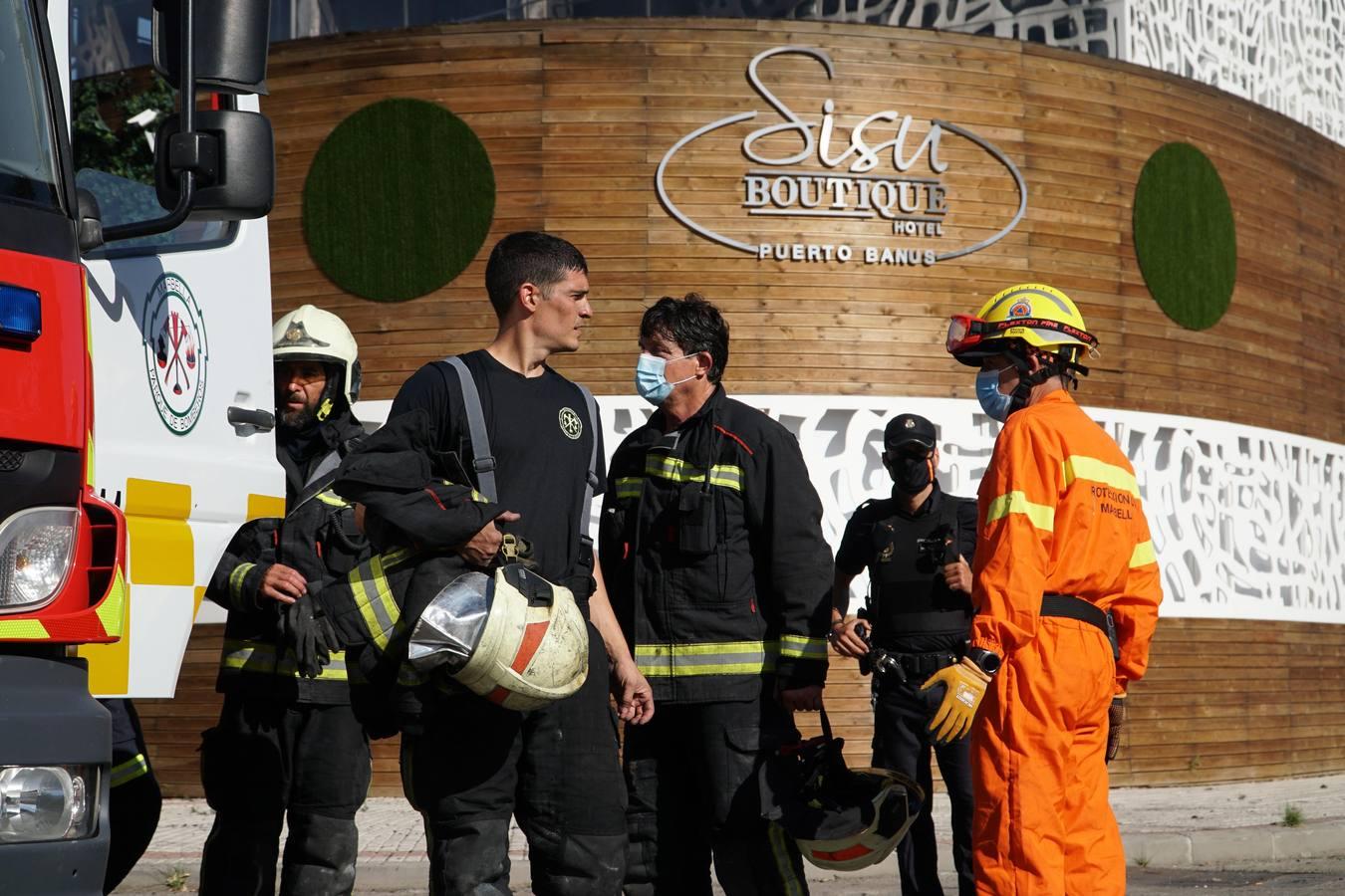 El devastador incendio del hotel Sisu Boutique de Marbella, en imágenes