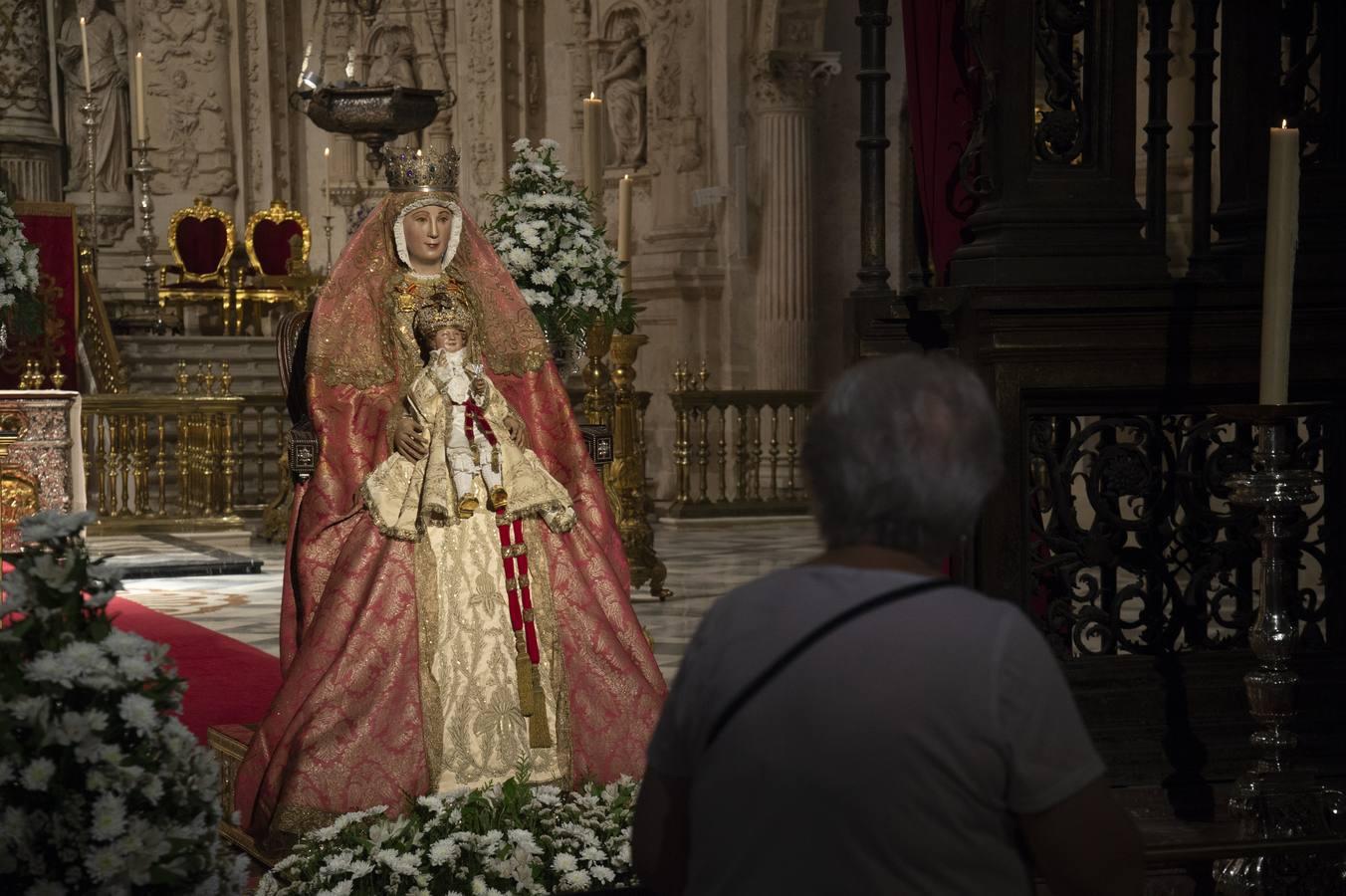 Las caras de la Virgen de los Reyes