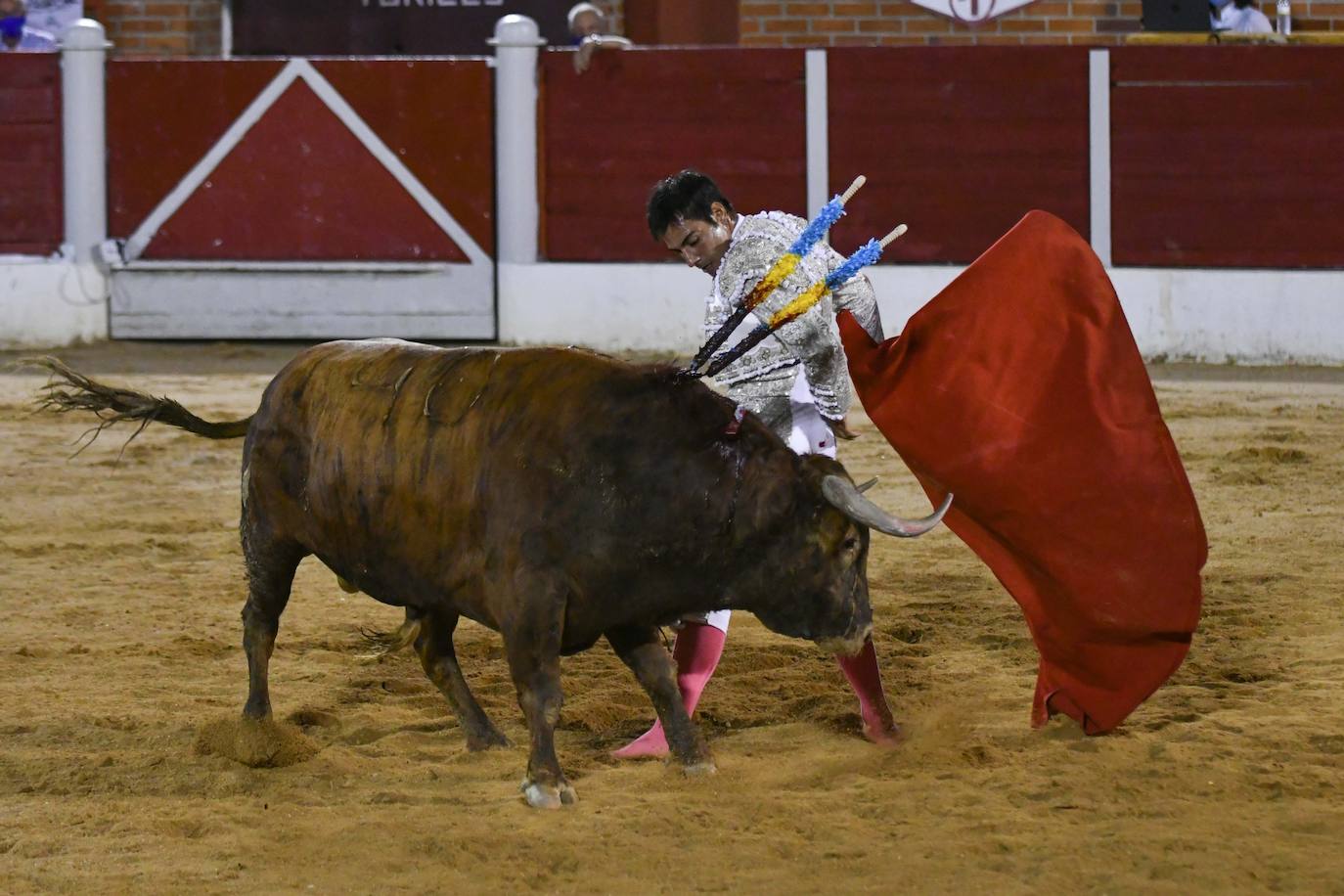 Nueve orejas en Equivias: la corrida, en imágenes