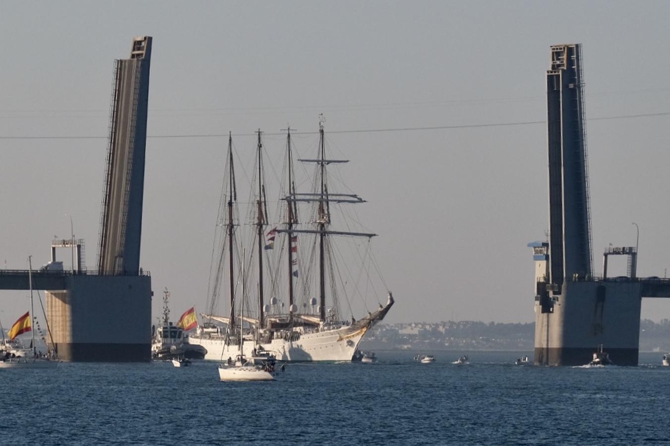 FOTOS: Elcano inicia su XCIII Crucero de Instrucción en homenaje a la primera vuelta al mundo