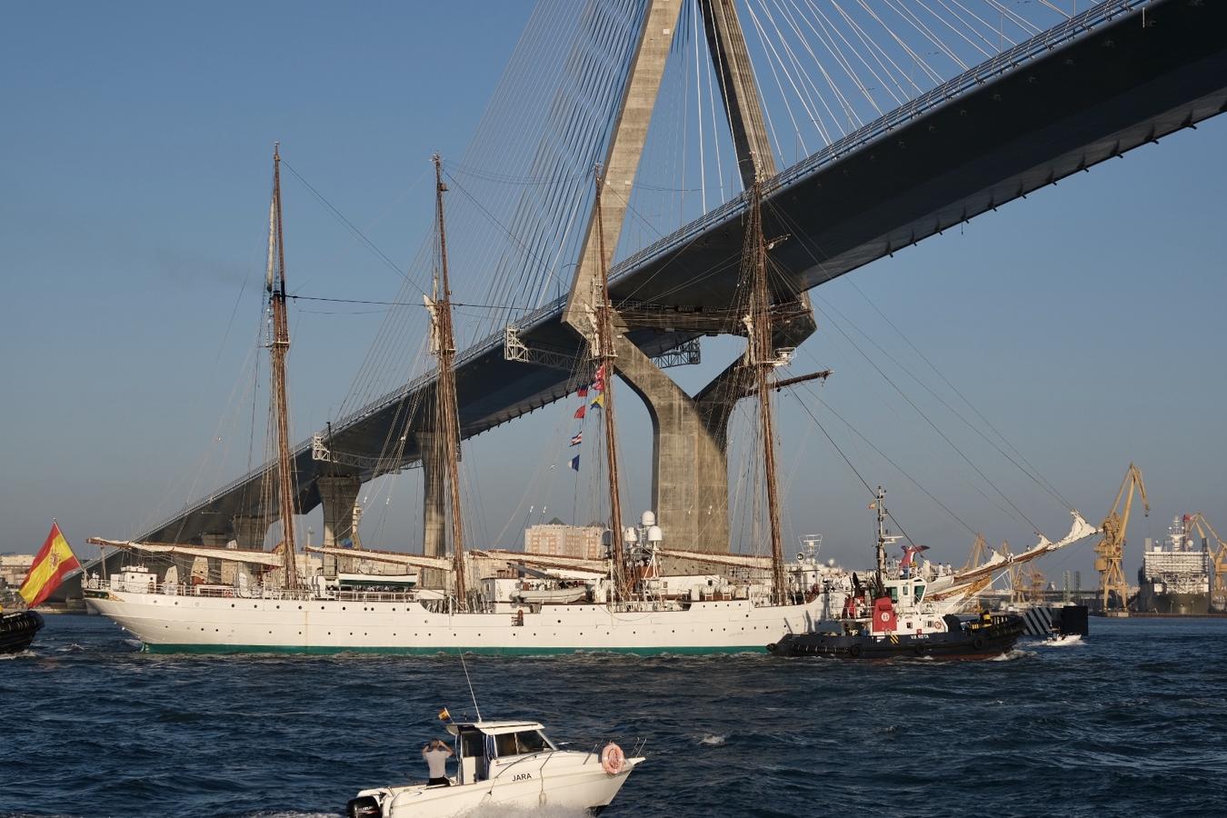 FOTOS: Elcano inicia su XCIII Crucero de Instrucción en homenaje a la primera vuelta al mundo