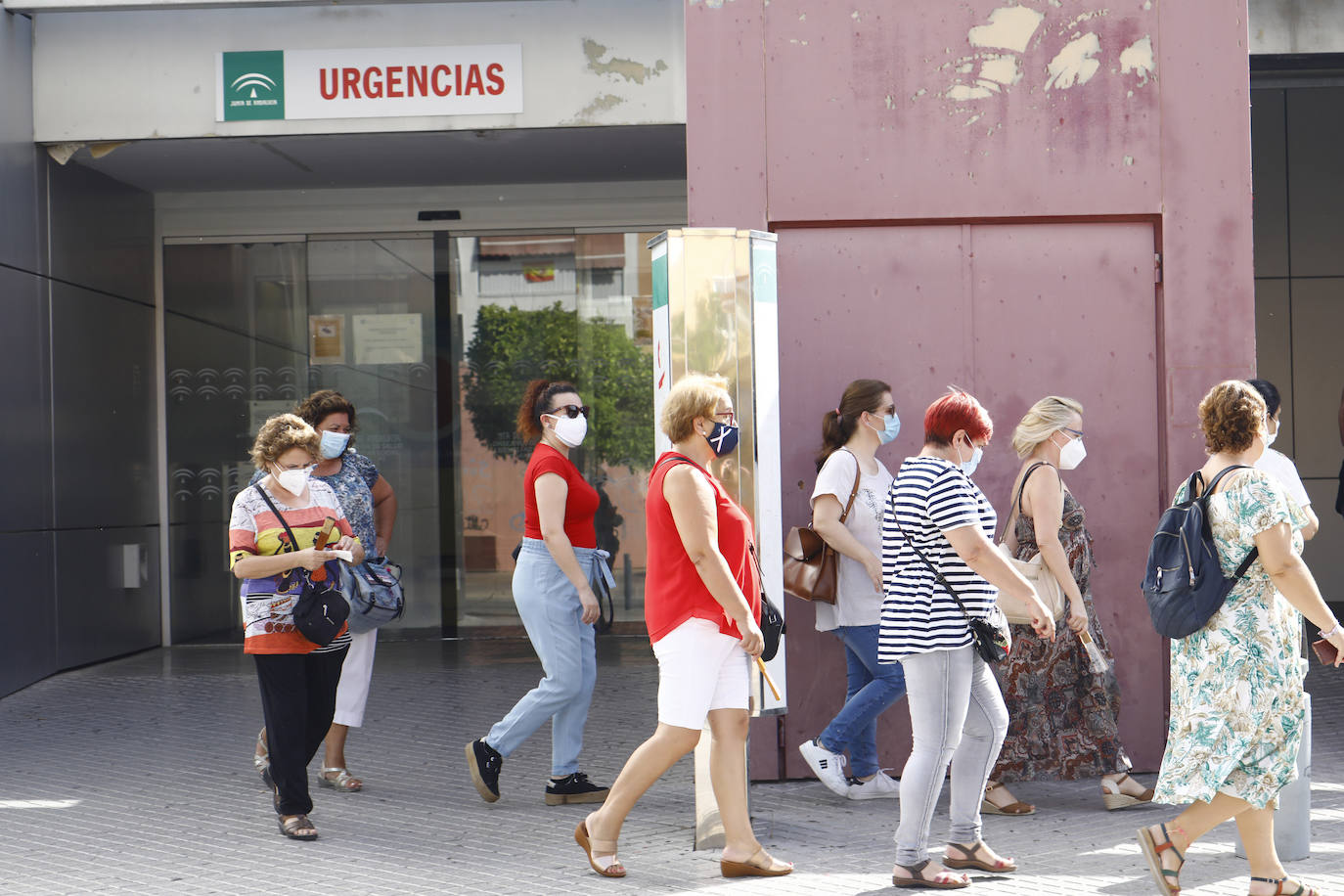 Las pruebas de Covid a los trabajadores de la enseñanza de Córdoba, en imágenes