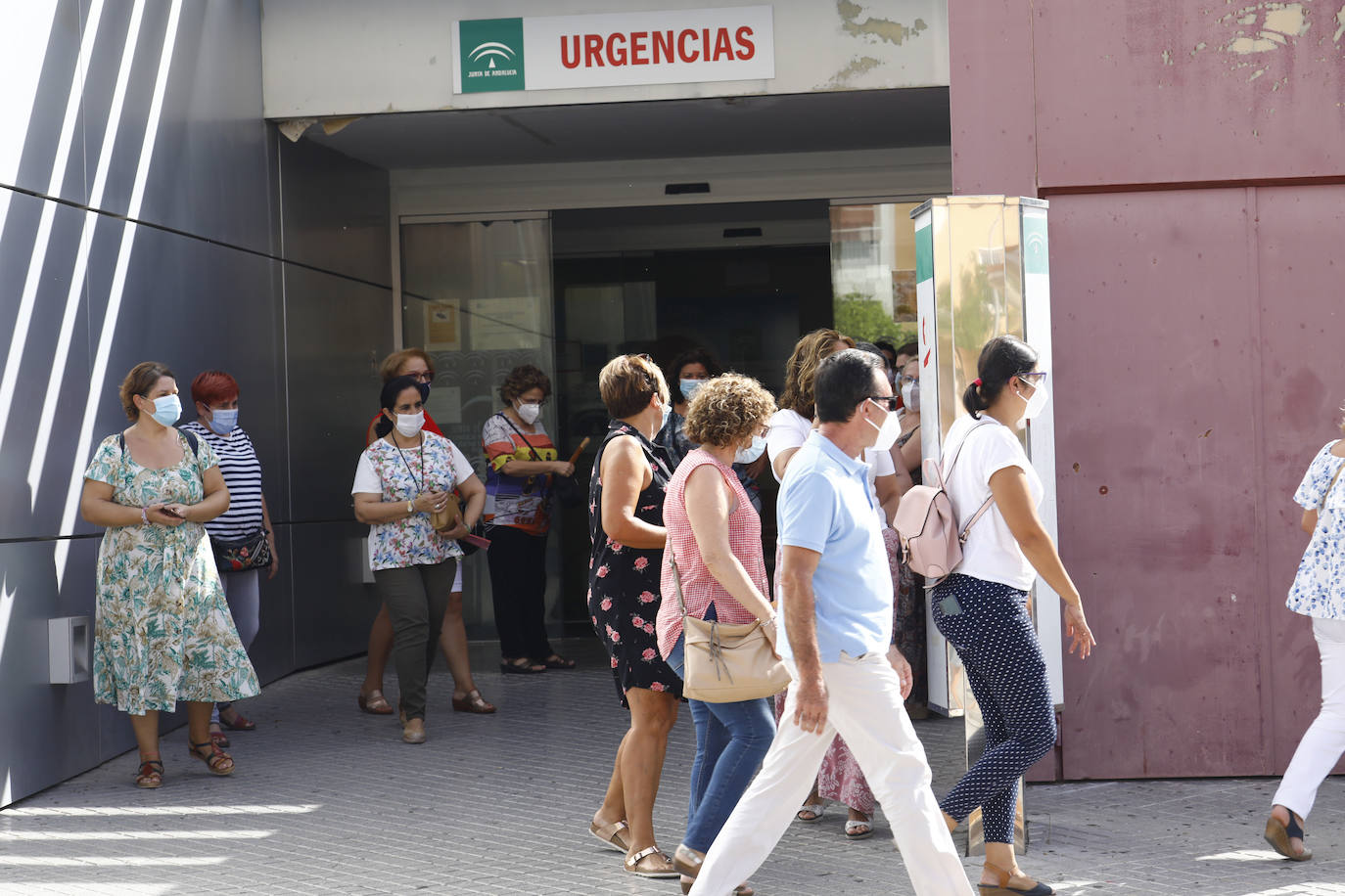 Las pruebas de Covid a los trabajadores de la enseñanza de Córdoba, en imágenes