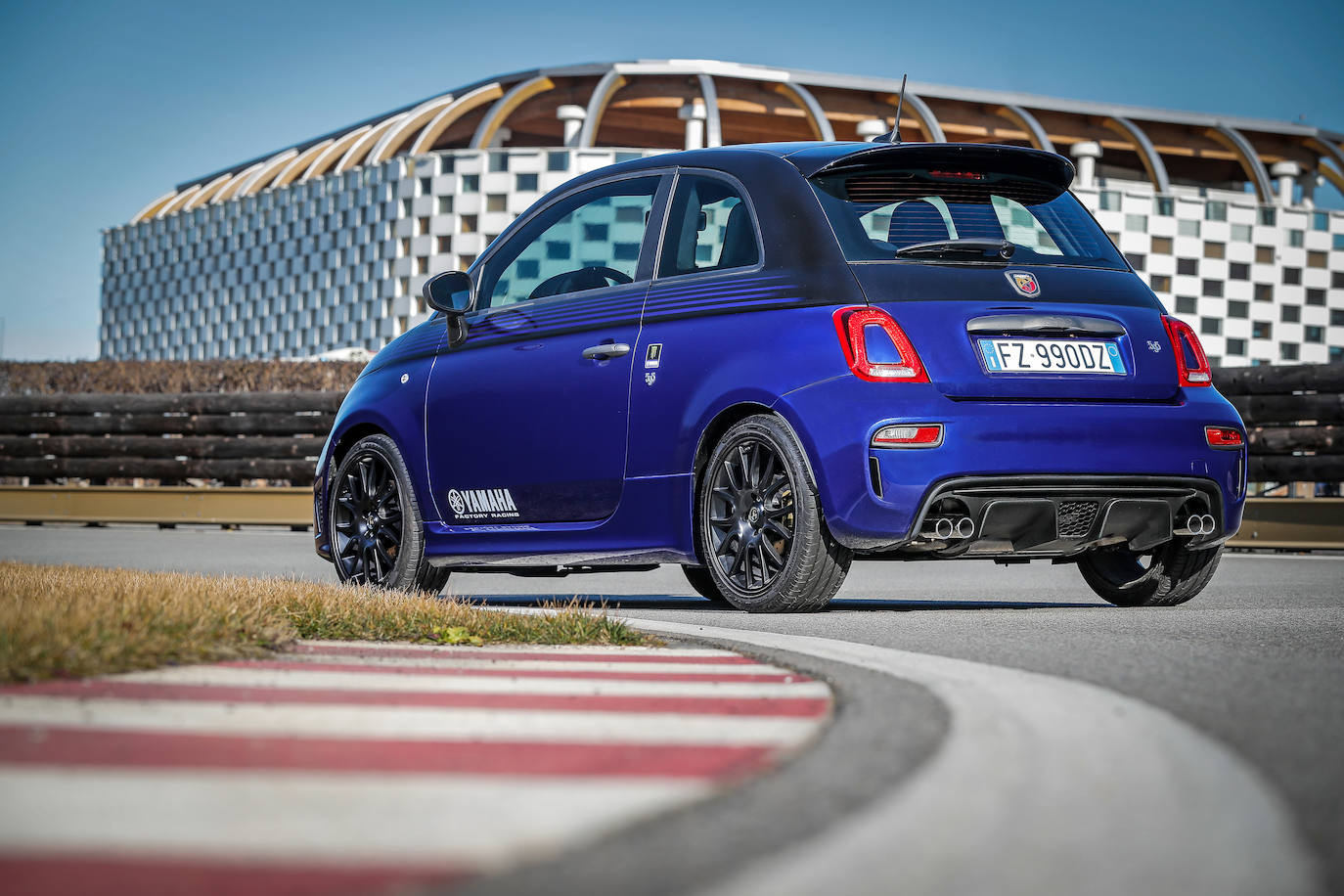 Fotogalería: Abarth 595 Scorpioneoro y 595 Monster Energy Yamaha