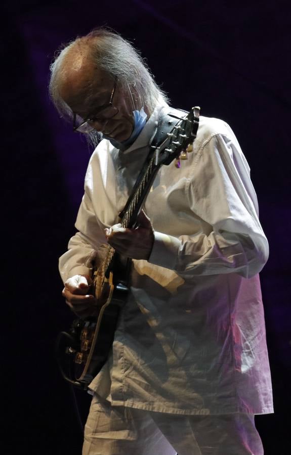 Gualberto García derrocha todo su «Duende eléctrico» en la Bienal de Flamenco