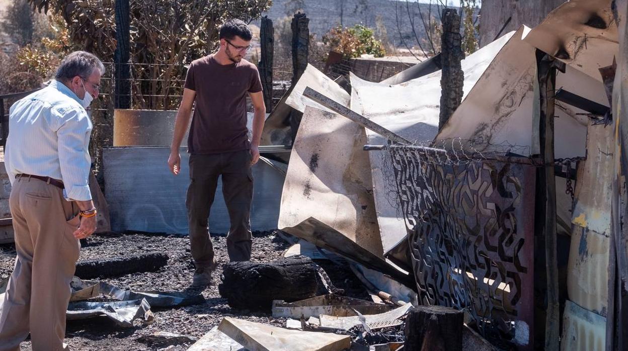 Incendio en la Sierra de Huelva: en imágenes, el día después de un fuego devastador