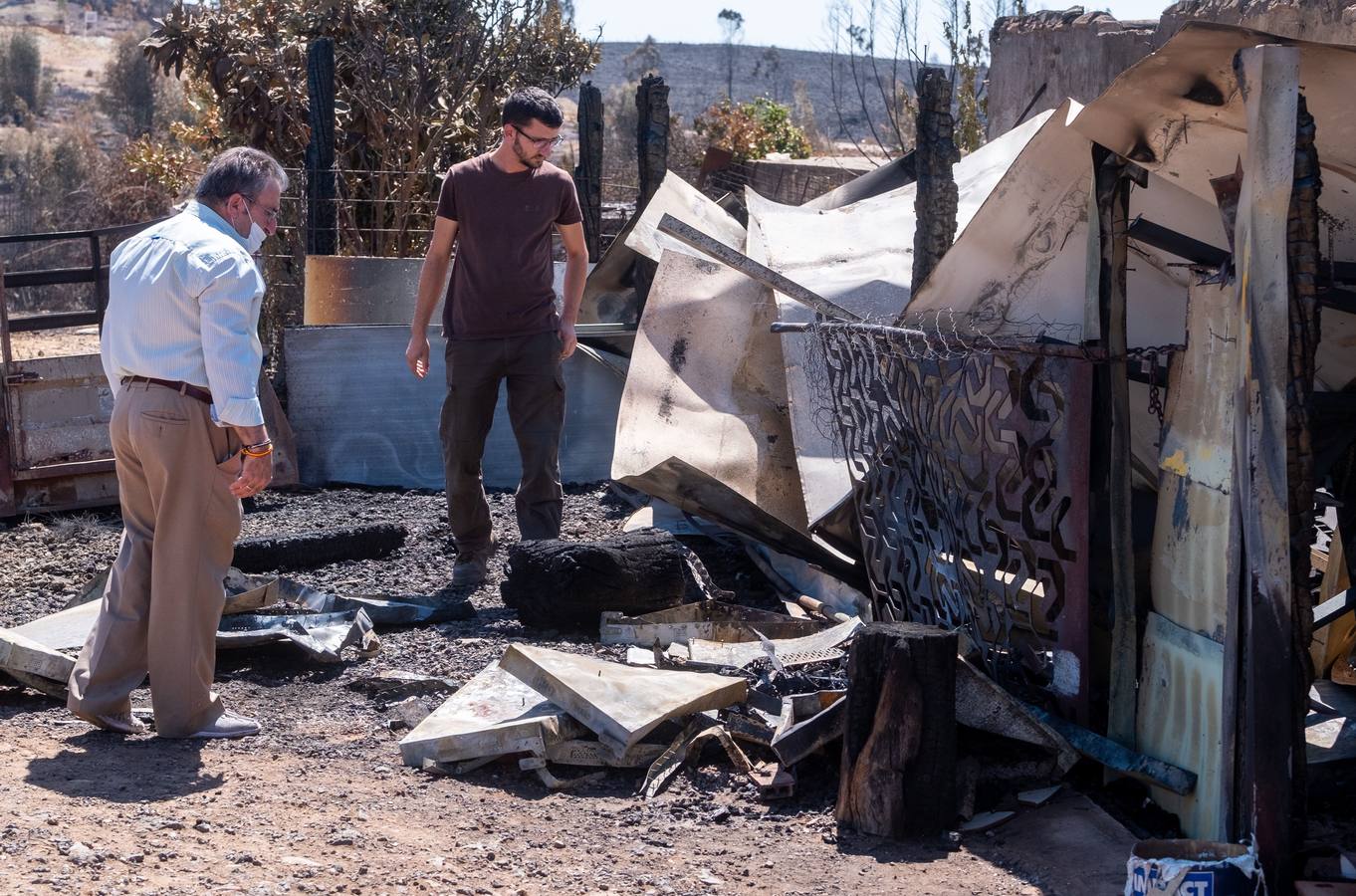 Incendio en la Sierra de Huelva: en imágenes, el día después de un fuego devastador