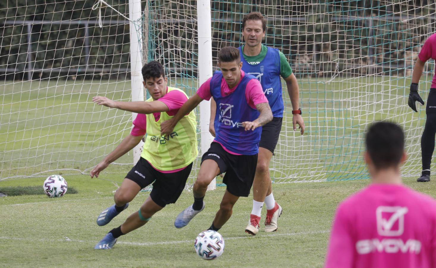 La vuelta de Bernardo Cruz al Córdoba CF y la incorporación de Ortiz, en imágenes