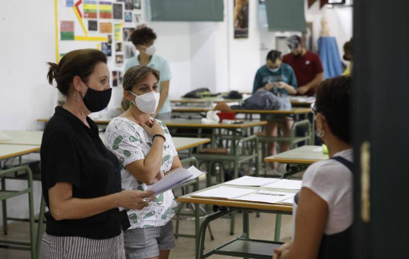 El primer día de exámenes en el IES Góngora de Córdoba, en imágenes