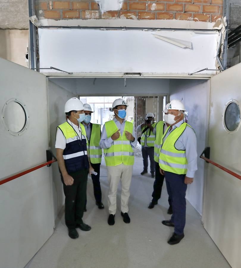 Moreno visita las obras de rehabilitación del antiguo Hospital Militar Vigil de Quiñones