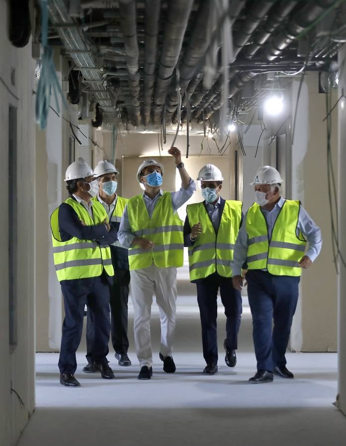 Moreno visita las obras de rehabilitación del antiguo Hospital Militar Vigil de Quiñones