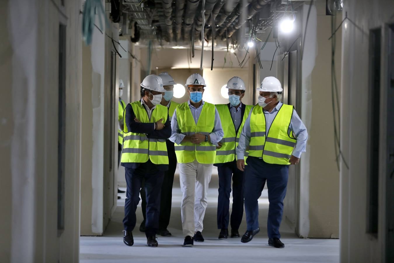 Moreno visita las obras de rehabilitación del antiguo Hospital Militar Vigil de Quiñones